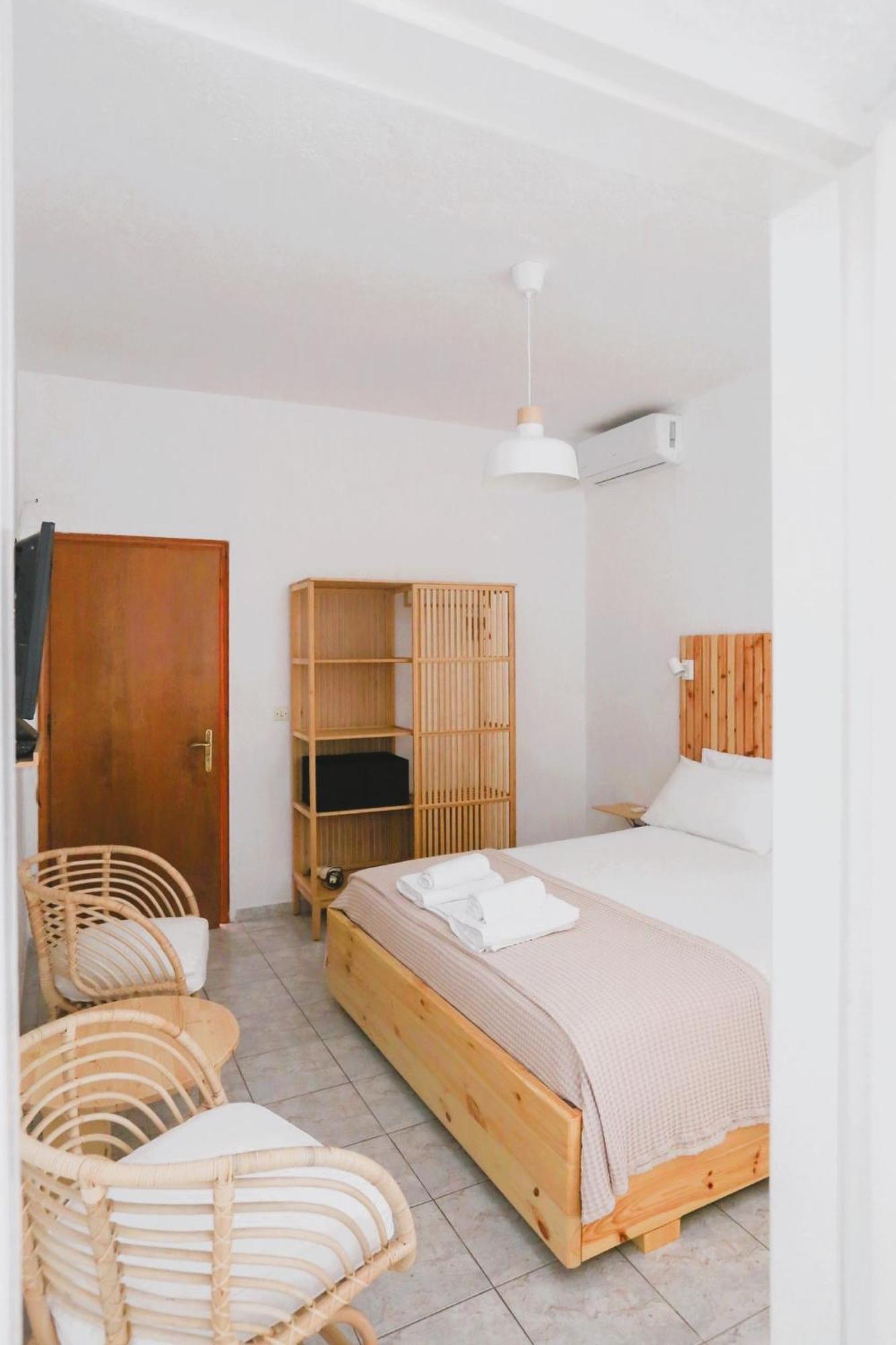 Nona'S Rooms Himarë Dış mekan fotoğraf