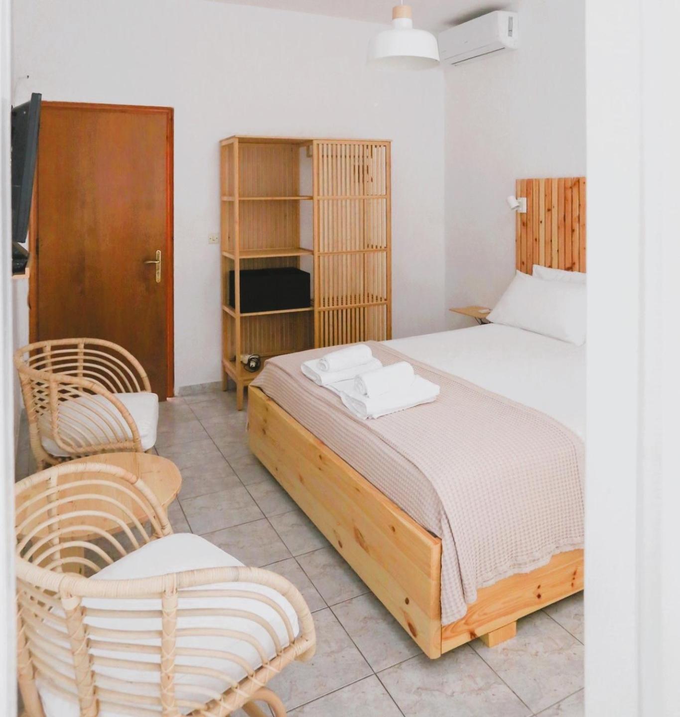 Nona'S Rooms Himarë Dış mekan fotoğraf