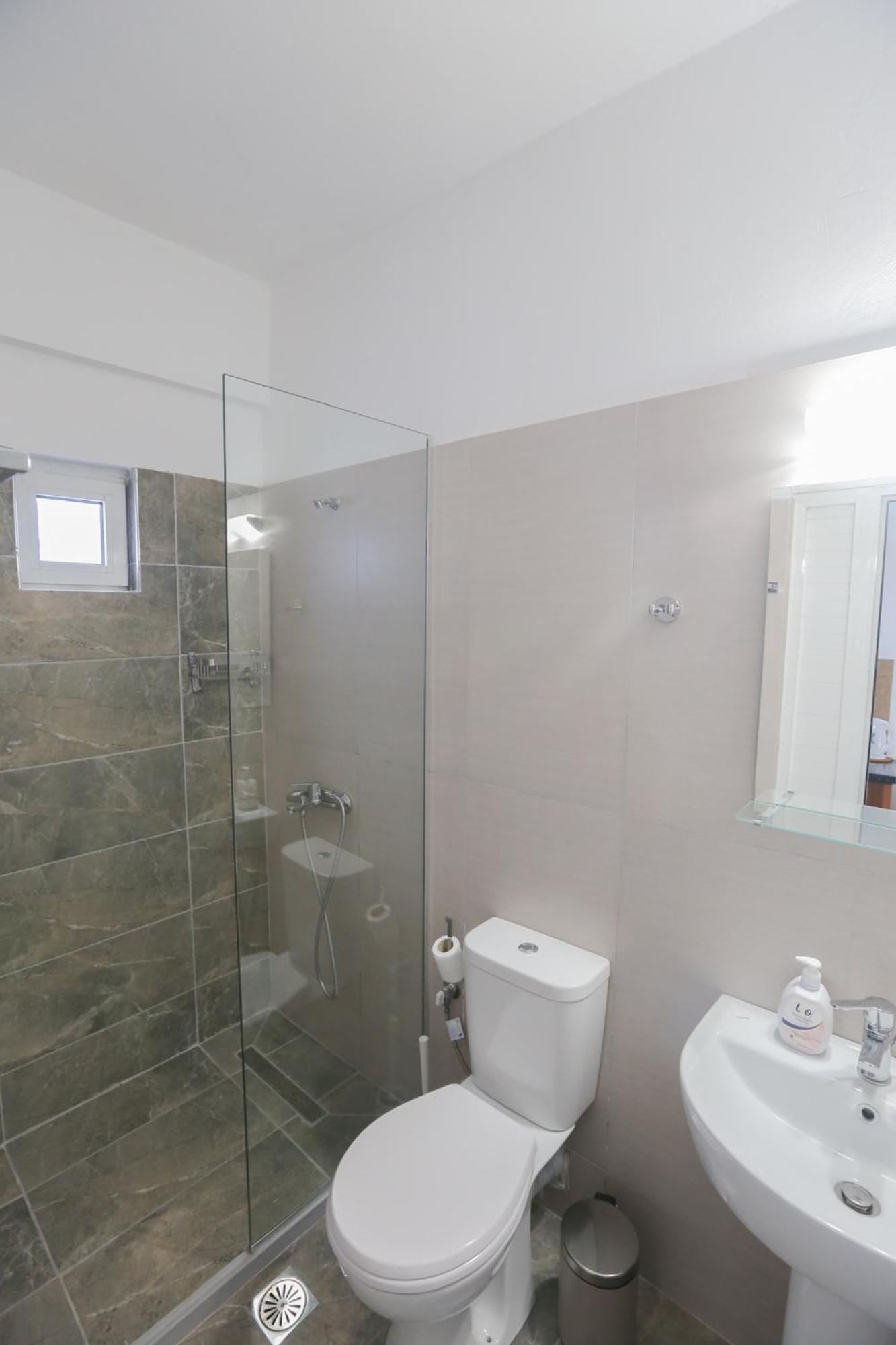 Nona'S Rooms Himarë Dış mekan fotoğraf